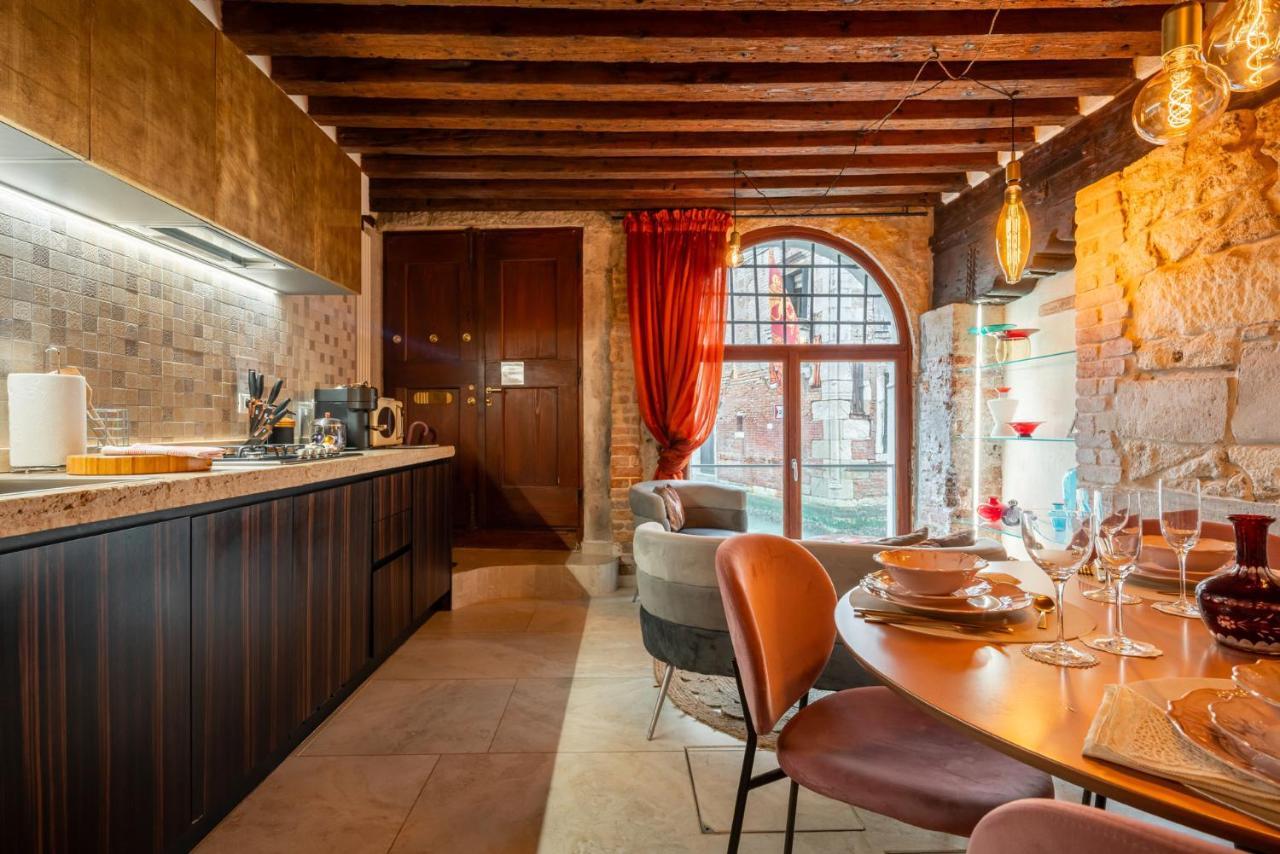 Casa Manina Sul Ponte - Your Private Canal View Venedik Dış mekan fotoğraf
