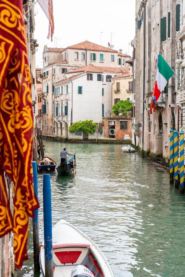 Casa Manina Sul Ponte - Your Private Canal View Venedik Dış mekan fotoğraf