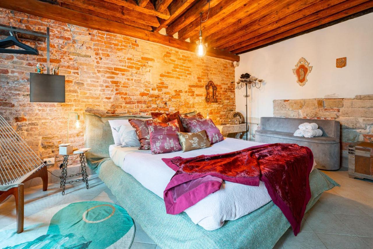 Casa Manina Sul Ponte - Your Private Canal View Venedik Dış mekan fotoğraf