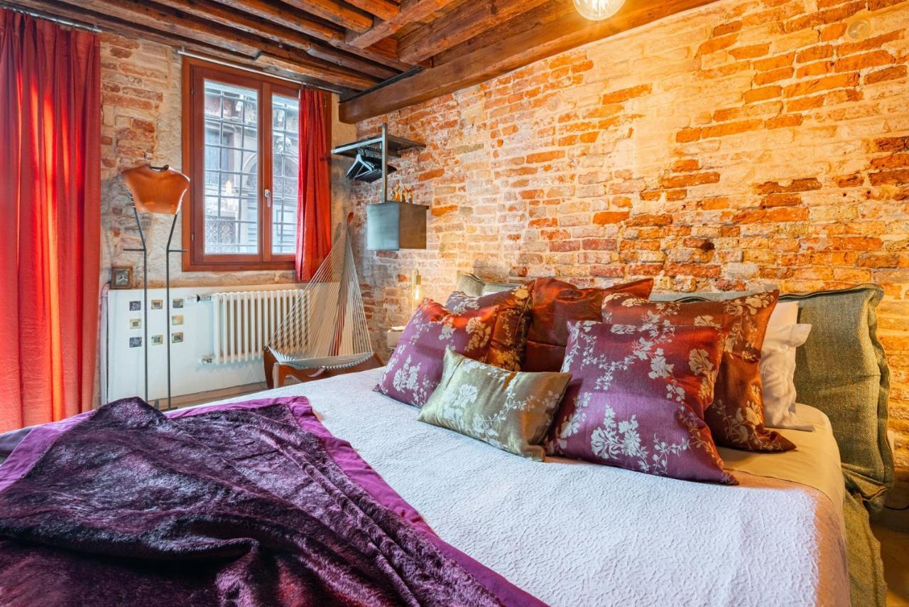Casa Manina Sul Ponte - Your Private Canal View Venedik Dış mekan fotoğraf