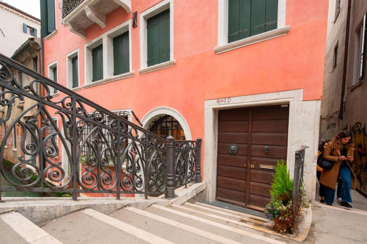 Casa Manina Sul Ponte - Your Private Canal View Venedik Dış mekan fotoğraf