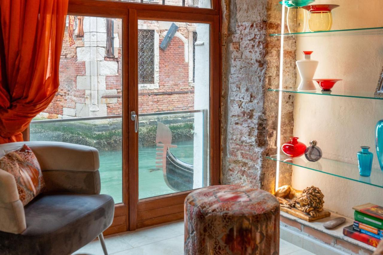 Casa Manina Sul Ponte - Your Private Canal View Venedik Dış mekan fotoğraf