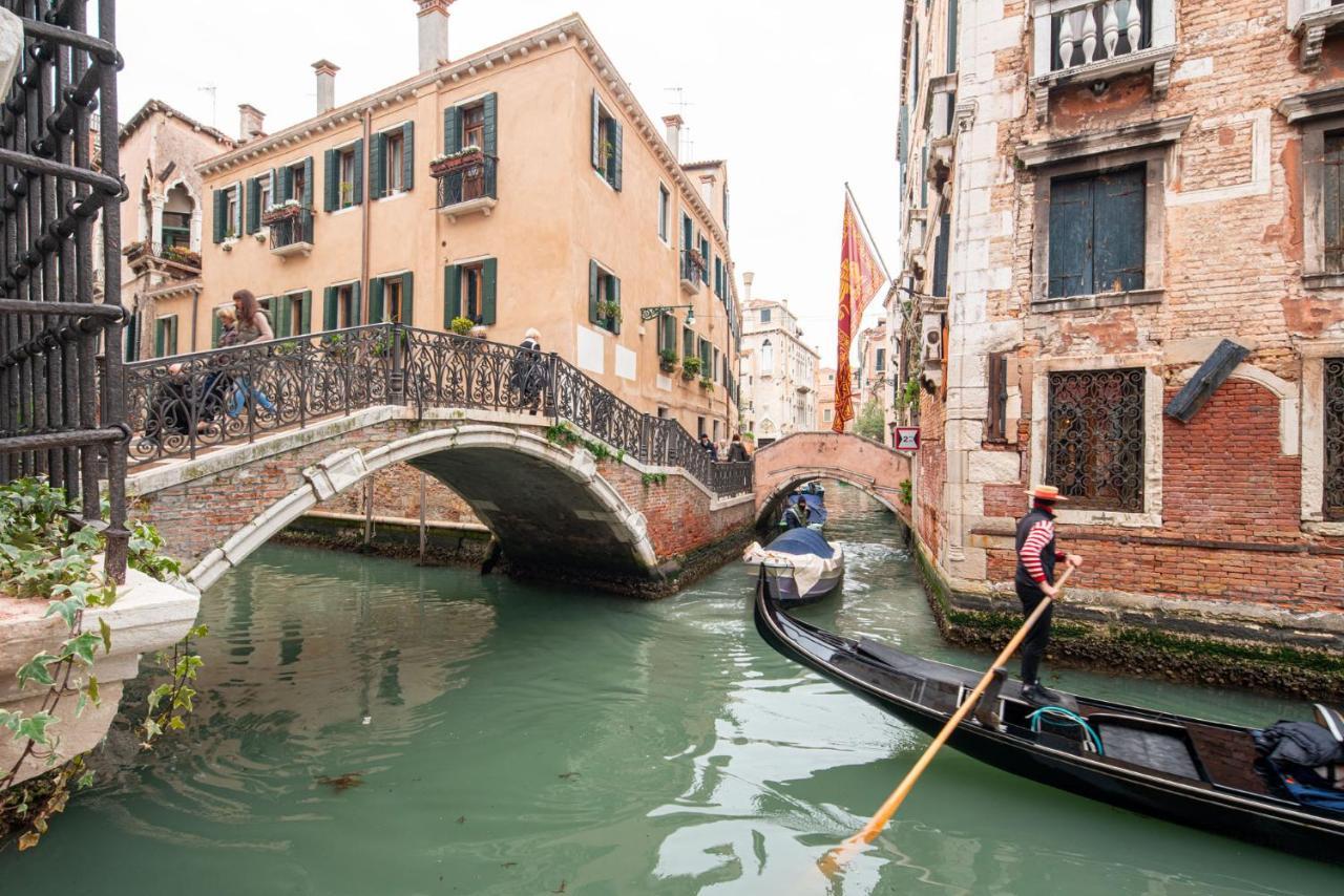 Casa Manina Sul Ponte - Your Private Canal View Venedik Dış mekan fotoğraf